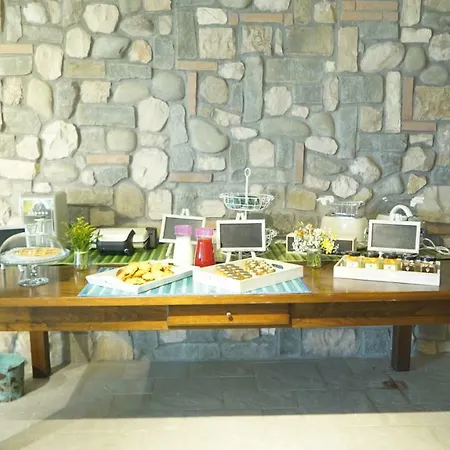Cosi Com E Quercianella Bed & Breakfast