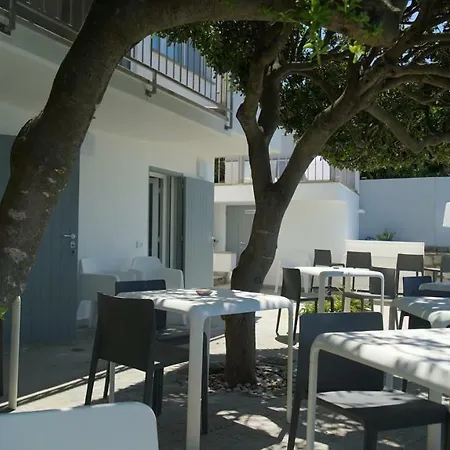 Cosi Com E Quercianella Bed & Breakfast *