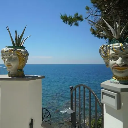 Cosi Com E Quercianella Bed & Breakfast *