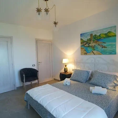 Cosi Com E Quercianella Bed & Breakfast